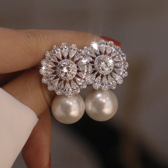 "Flower Design Drop Tear Shape Inlaid Crystal Pearl Earring, GPMB1760 - Picture 4 of 6